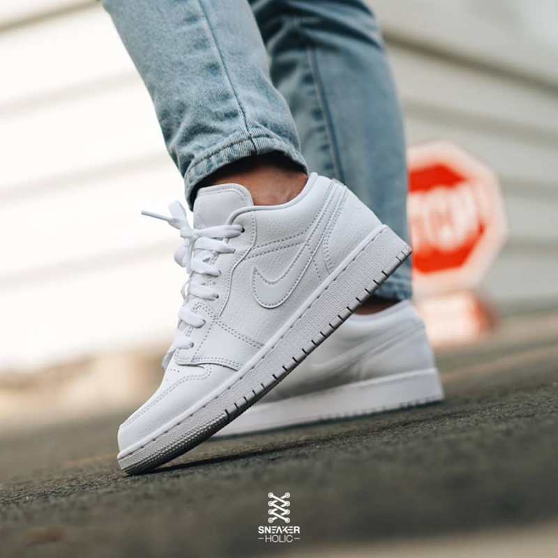 air-jordan-1-low-all-white