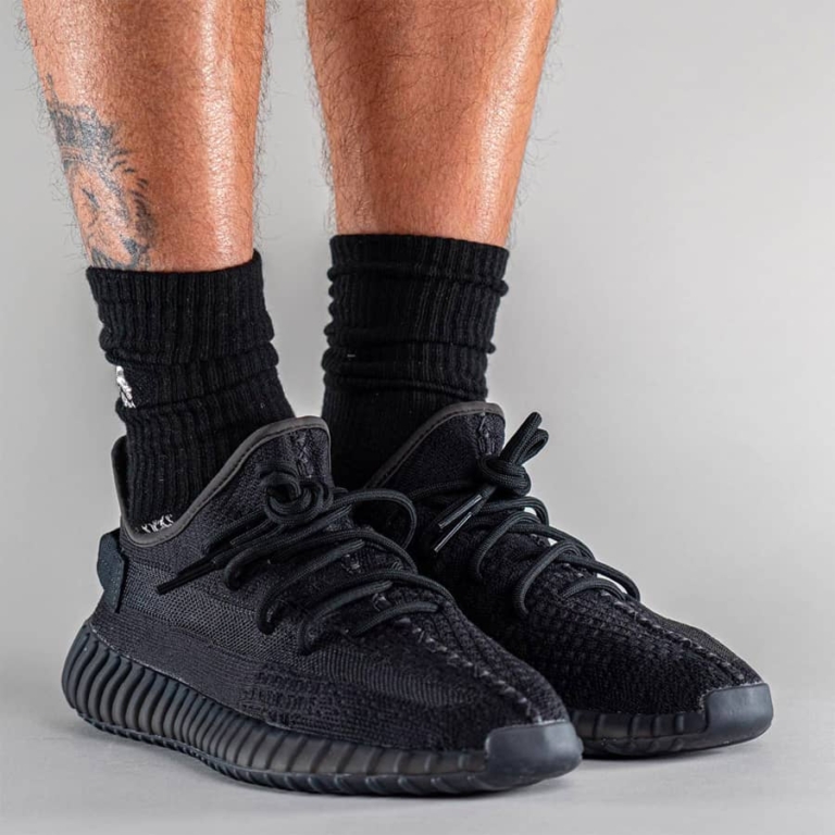 yeezy-350-v2-onyx