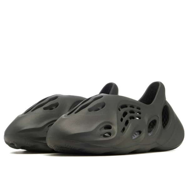 adidas-yeezy-foam-runner-carbon-chinh-hang-ig5349