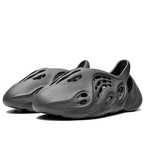 adidas-yeezy-foam-runner-onyx-chinh-hang-hp8739