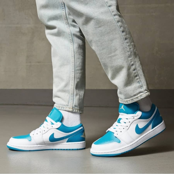 air-jordan-1-low-aquatone-chinh-hang-553560-174-sneakerholic