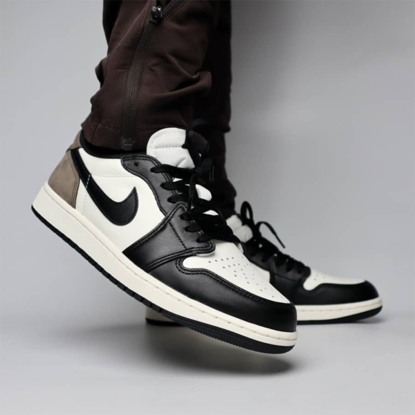 air-jordan-1-low-og-mocha-cz0790-102-sneakerholicvn