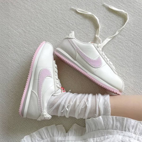 nike-cortez-valentines-day-2025-hv6012-161-sneakerholic-chinh-hang