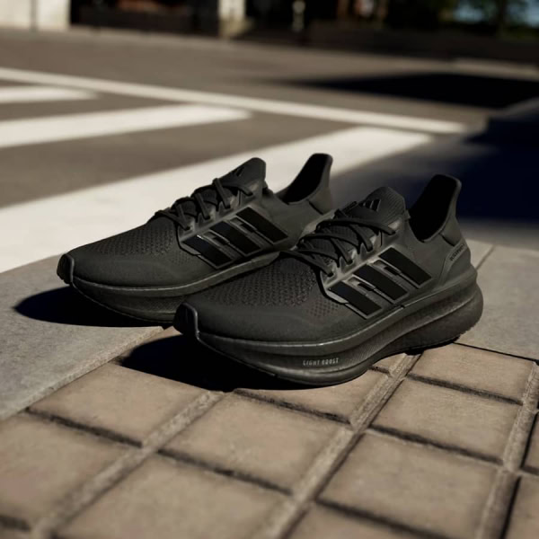 adidas-ultraboost-5-triple-black-ID8812-sneakerholic