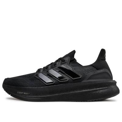 adidas-ultraboost-5-triple-black-ID8812-sneakerholic