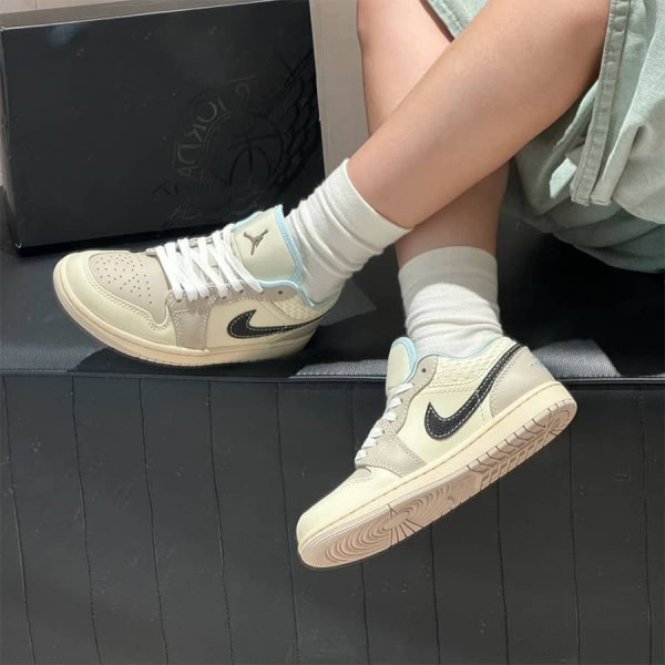 air-jordan-1-low-sanddrift-chinh-hang-hq3440-101