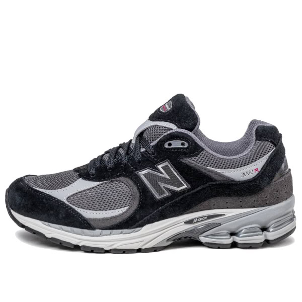 new-balance-2002r-black-grey-chinh-hang-u2002rc-sneakerholic