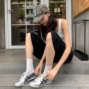 onitsuka-tiger-mexico-66-pure-silver-black-1183B566-020-sneakerholic