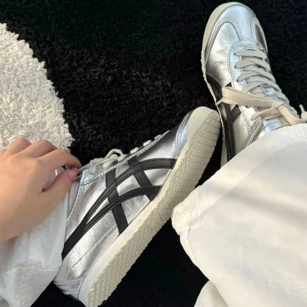 onitsuka-tiger-mexico-66-pure-silver-black-1183B566-020-sneakerholic