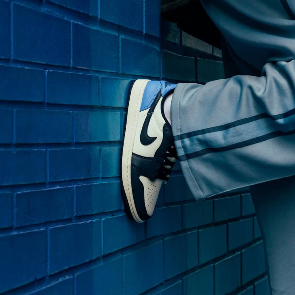air-jordan-1-low-og-obsidian-cz0790-400-sneakerholic